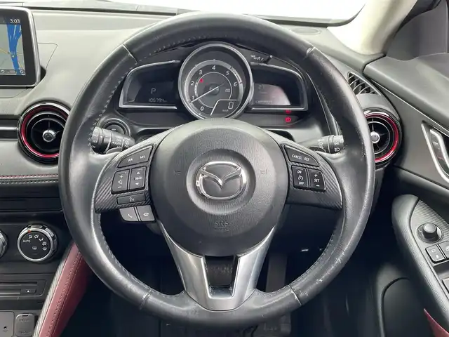 マツダ ＣＸ－３ XD ツーリング 兵庫県 2015(平27)年 10.7万km セラミックM (株)IDOMが運営する【じしゃロン神戸名谷店】の自社ローン専用車両になりますこちらは現金またはオートローンご利用時の価格です。自社ローンご希望の方は別途その旨お申付け下さい/ワンオーナー/純正ナビ/(CD/DVD/BT/フルセグ)/バックカメラ/衝突軽減ブレーキ/ブラインドスポットモニター/クルーズコントロール/ハーフレザーシート/パドルシフト/オートライト/オートワイパー/純正18インチAW