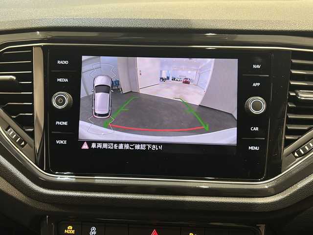 フォルクスワーゲン Ｔ－ロック TDI スポーツ 新潟県 2020(令2)年 3.7万km ピュアホワイト 純正ナビ”Discover Pro”/(CD/DVD/Bluetooth/USB/フルセグTV)/オールインセーフティ/-アダプティブクルーズコントロール/-レーンキープアシスト/-ハイビームアシスト/-バックカメラ/-ブラインドスポットモニター/-リヤトラフィックアラート/-プリクラッシュブレーキ/デジタルメータークラスター/パドルシフト/LEDヘッドライト/パワーバックドア/純正18インチアルミホイール/ハーフレザーシート/ETC2.0/ドライブレコーダー