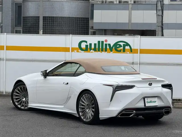 レクサス ＬＣ 500 コンバーチブル 愛知県 2021(令3)年 3万km ホワイトノーヴァガラスフレーク /禁煙車//ワンオーナー//記録簿R4.5.6//TRDエアロ//TRD21インチ鍛造AW//純正20AWサマータイヤ4本あり//マークレビンソン//オレンジブレーキキャリパー//RS-Rダウンサス//全自動式ソフトトップルーフ//10.3インチメーカーナビ//フルセグ/BT/USB/MSV/CD/DVD/microSD//Miracast/AUX/CarPlay/AndroidAuto//バックカメラ//ビルトインETC2.0//ドラレコ//オーカーセミアニリン本革シート//パワーシート&ランバーサポート/D席メモリー式//シートヒーター/シートベンチレーションー//ステアリングヒーター//ネックヒーター//シート・クライメントコンシェルジュ//レクサスセーフティシステム＋//PCS/LKA/AHB/ACC//BSM/RCTA//クリアランスソナー//三眼LEDオートヘッドライト//パドルシフト//HSA//ドライブモード//ウインドディフレクター/ウィンドスクリン//革巻きステアリング/ステアリングリモコン//電動格納ステアリング&シート//電動チルト&テレスコピックステアリング//オートリトラクタブルウィンカーミラー//プッシュスタート//スペアスマートキー/カードキー//純正フロアマット//レーダー探知機//保証書/取説/ナビ取説