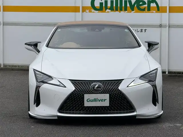 レクサス ＬＣ 500 コンバーチブル 愛知県 2021(令3)年 3万km ホワイトノーヴァガラスフレーク /禁煙車//ワンオーナー//記録簿R4.5.6//TRDエアロ//TRD21インチ鍛造AW//純正20AWサマータイヤ4本あり//マークレビンソン//オレンジブレーキキャリパー//RS-Rダウンサス//全自動式ソフトトップルーフ//10.3インチメーカーナビ//フルセグ/BT/USB/MSV/CD/DVD/microSD//Miracast/AUX/CarPlay/AndroidAuto//バックカメラ//ビルトインETC2.0//ドラレコ//オーカーセミアニリン本革シート//パワーシート&ランバーサポート/D席メモリー式//シートヒーター/シートベンチレーションー//ステアリングヒーター//ネックヒーター//シート・クライメントコンシェルジュ//レクサスセーフティシステム＋//PCS/LKA/AHB/ACC//BSM/RCTA//クリアランスソナー//三眼LEDオートヘッドライト//パドルシフト//HSA//ドライブモード//ウインドディフレクター/ウィンドスクリン//革巻きステアリング/ステアリングリモコン//電動格納ステアリング&シート//電動チルト&テレスコピックステアリング//オートリトラクタブルウィンカーミラー//プッシュスタート//スペアスマートキー/カードキー//純正フロアマット//レーダー探知機//保証書/取説/ナビ取説