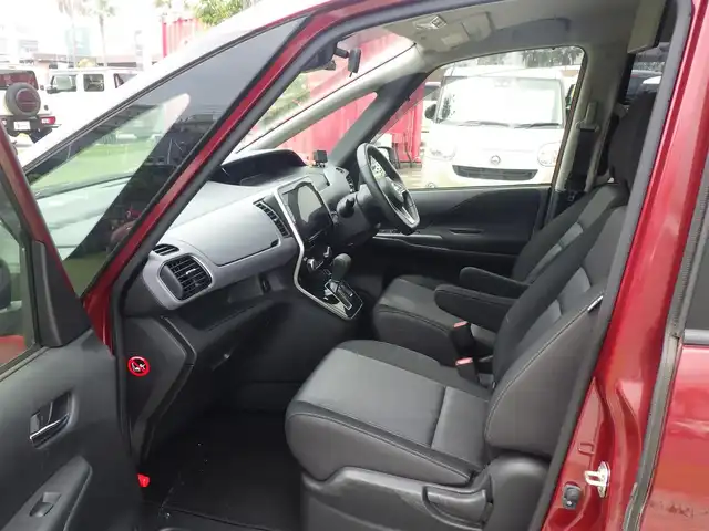 日産 セレナ ハイウェイスター V 千葉県 2020(令2)年 4万km マルーンレッド エマージェンシーブレーキ/プロパイロット/インテリジェントクルーズコントロール/ハンズフリー両側パワースライドドア/10インチ純正SDナビ/地デジTV/【BD/DVD/CD再生機能　Bluetooth接続】/アラウンドビューモニター/フリップダウンモニター/ドライブレコーダー（DJ4-D）/革巻きステアリング/ステアリングスイッチ/ETC（2.0）/LEDヘッドライト/フォグライト/ウインカーミラー/コーナーセンサー/純正16インチアルミホイル/サイド/カーテンエアバッグ/インテリジェントキー