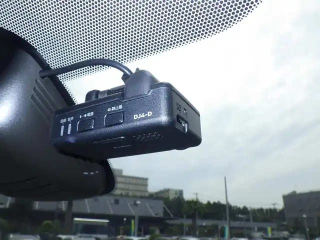 日産 セレナ ハイウェイスター V 千葉県 2020(令2)年 4万km マルーンレッド エマージェンシーブレーキ/プロパイロット/インテリジェントクルーズコントロール/ハンズフリー両側パワースライドドア/10インチ純正SDナビ/地デジTV/【BD/DVD/CD再生機能　Bluetooth接続】/アラウンドビューモニター/フリップダウンモニター/ドライブレコーダー（DJ4-D）/革巻きステアリング/ステアリングスイッチ/ETC（2.0）/LEDヘッドライト/フォグライト/ウインカーミラー/コーナーセンサー/純正16インチアルミホイル/サイド/カーテンエアバッグ/インテリジェントキー