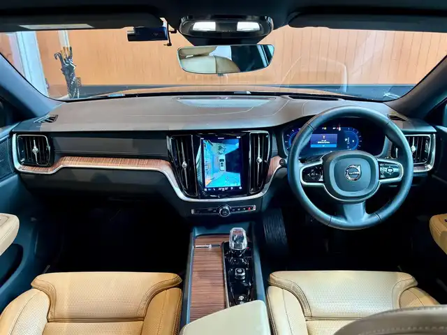 ボルボ Ｖ６０ アルティメット B4 宮城県 2022(令4)年 4.8万km オニキスブラックP ＡＣＣ　/ＬＫＡ　/ＢＬＩＳ　/ヘッドアップディスプレイ　/ｈａｒｍａｎ／ｋａｒｄｏｎサウンドシステム　/Ｇｏｏｇｌｅナビ　/全方位カメラ　/茶革シート　/エアシート　/シートヒーター　/パワーシート　/ＬＥＤヘッドライト　/オレフォス製シフト　/液晶メーターパネル