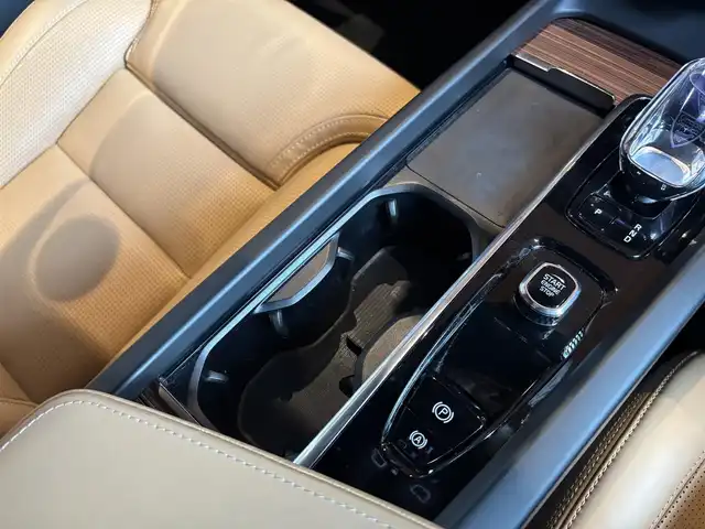 ボルボ Ｖ６０ アルティメット B4 宮城県 2022(令4)年 4.8万km オニキスブラックP ＡＣＣ　/ＬＫＡ　/ＢＬＩＳ　/ヘッドアップディスプレイ　/ｈａｒｍａｎ／ｋａｒｄｏｎサウンドシステム　/Ｇｏｏｇｌｅナビ　/全方位カメラ　/茶革シート　/エアシート　/シートヒーター　/パワーシート　/ＬＥＤヘッドライト　/オレフォス製シフト　/液晶メーターパネル