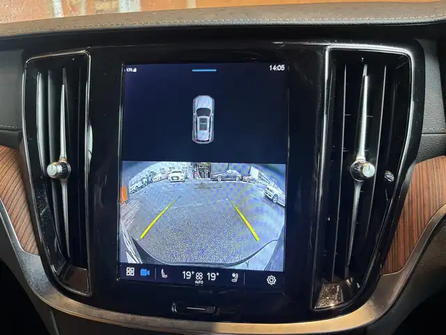 ボルボ Ｖ６０ アルティメット B4 宮城県 2022(令4)年 4.8万km オニキスブラックP ＡＣＣ　/ＬＫＡ　/ＢＬＩＳ　/ヘッドアップディスプレイ　/ｈａｒｍａｎ／ｋａｒｄｏｎサウンドシステム　/Ｇｏｏｇｌｅナビ　/全方位カメラ　/茶革シート　/エアシート　/シートヒーター　/パワーシート　/ＬＥＤヘッドライト　/オレフォス製シフト　/液晶メーターパネル