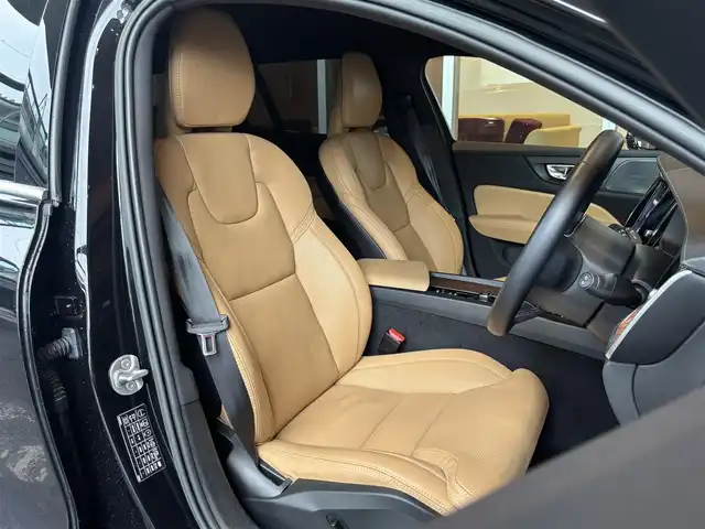 ボルボ Ｖ６０ アルティメット B4 宮城県 2022(令4)年 4.8万km オニキスブラックP ＡＣＣ　/ＬＫＡ　/ＢＬＩＳ　/ヘッドアップディスプレイ　/ｈａｒｍａｎ／ｋａｒｄｏｎサウンドシステム　/Ｇｏｏｇｌｅナビ　/全方位カメラ　/茶革シート　/エアシート　/シートヒーター　/パワーシート　/ＬＥＤヘッドライト　/オレフォス製シフト　/液晶メーターパネル