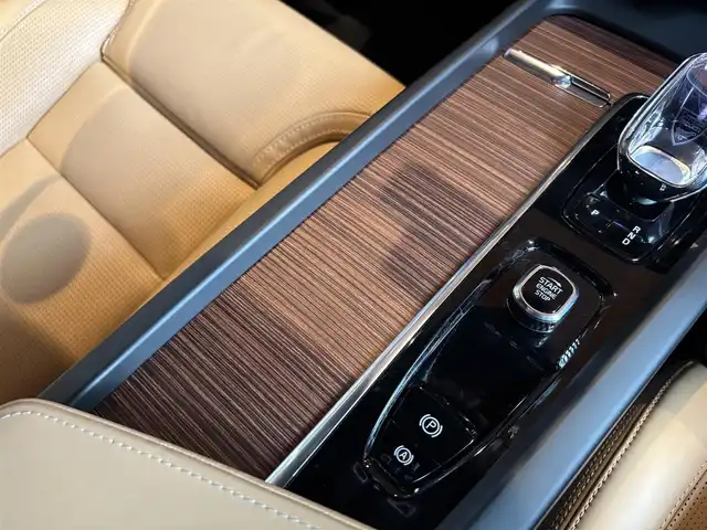 ボルボ Ｖ６０ アルティメット B4 宮城県 2022(令4)年 4.8万km オニキスブラックP ＡＣＣ　/ＬＫＡ　/ＢＬＩＳ　/ヘッドアップディスプレイ　/ｈａｒｍａｎ／ｋａｒｄｏｎサウンドシステム　/Ｇｏｏｇｌｅナビ　/全方位カメラ　/茶革シート　/エアシート　/シートヒーター　/パワーシート　/ＬＥＤヘッドライト　/オレフォス製シフト　/液晶メーターパネル