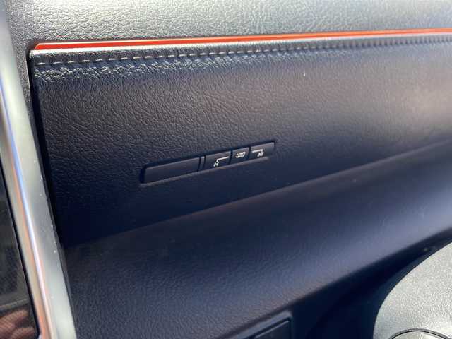 トヨタ シエンタ ハイブリッド G 沖縄県 2016(平28)年 9.7万km コバルトブルーメタリック 純正ナビ・Bluetooth・TV・CD/両側パワースライドドア/ETC/ドライブレコーダー/オートマチックハイビーム/レーンキープアシスト/コーナーセンサー/電動格納ミラー/スマートキー