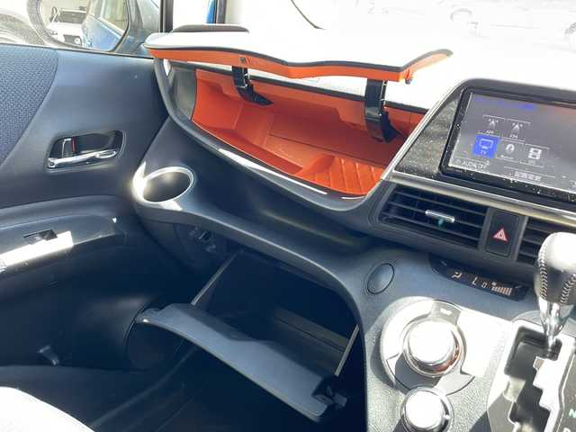 トヨタ シエンタ ハイブリッド G 沖縄県 2016(平28)年 9.7万km コバルトブルーメタリック 純正ナビ・Bluetooth・TV・CD/両側パワースライドドア/ETC/ドライブレコーダー/オートマチックハイビーム/レーンキープアシスト/コーナーセンサー/電動格納ミラー/スマートキー