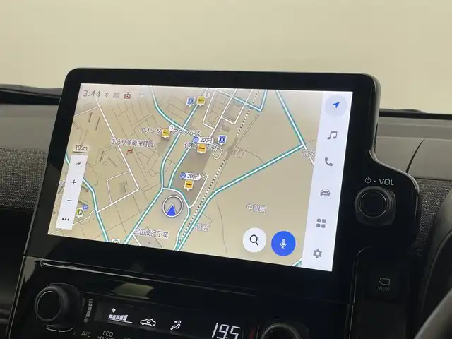 トヨタ シエンタ ハイブリッド Z 埼玉県 2022(令4)年 0.4万km ホワイトパールクリスタルシャイン 純正１０．５インチナビ　パノラミックビューモニター　ＢＳＭ　シートヒーター　ステアリングヒーター　ＡＣ１００Ｖ　レーダークルーズコントロール　ドラレコ　ビルトインＥＴＣ　パーキングアシスト　ＬＥＤ