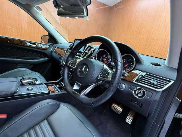 メルセデス・ベンツ ＧＬＳ３５０ｄ 4マチックスポーツ 千葉県 2016(平28)年 5.4万km オブシディアンブラック パノラマＳＲ　/黒革シート　/ＡＣＣ　/ナビ　/ＴＶ　/Ｂｌｕｅｔｏｏｔｈ接続　/３６０°ｈａｒｍａｎｋａｒｄｏｎサウンド　/シートヒーター　/電動リアゲート　/パーキングアシスト　/衝突軽減Ｂ　/ＢＳＭ　/ＬＫＡ　/ドラレコ