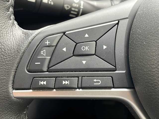 日産 セレナ ハイウェイスター Vセレクション 青森県 2017(平29)年 9.7万km マルーンレッド 4WD/セーフティパックA/純正9インチナビ・フルセグTV/CD・DVD・Bluetooth・SD/純正フリップダウンモニター/アラウンドビューモニター/インテリジェントパーキングアシスト/純正ドライブレコーダー/両側パワースライドドア/エマージェンシーブレーキ/クルーズコントロール/フロント・バックソナー/サイド・カーテンエアバッグ/ビルトインETC/LEDヘッドライト/フォグランプ/純正15インチアルミ