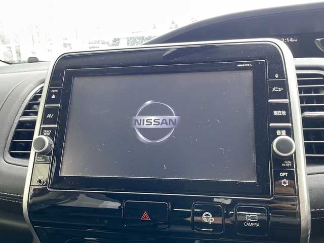 日産 セレナ ハイウェイスター Vセレクション 青森県 2017(平29)年 9.7万km マルーンレッド 4WD/セーフティパックA/純正9インチナビ・フルセグTV/CD・DVD・Bluetooth・SD/純正フリップダウンモニター/アラウンドビューモニター/インテリジェントパーキングアシスト/純正ドライブレコーダー/両側パワースライドドア/エマージェンシーブレーキ/クルーズコントロール/フロント・バックソナー/サイド・カーテンエアバッグ/ビルトインETC/LEDヘッドライト/フォグランプ/純正15インチアルミ
