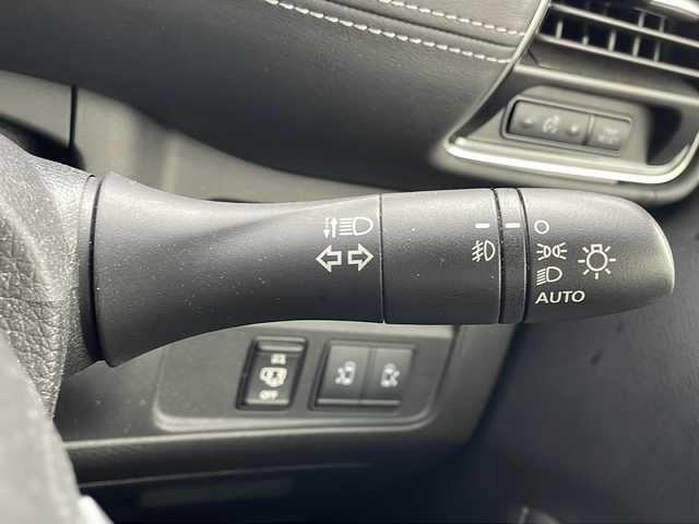 日産 セレナ ハイウェイスター Vセレクション 青森県 2017(平29)年 9.7万km マルーンレッド 4WD/セーフティパックA/純正9インチナビ・フルセグTV/CD・DVD・Bluetooth・SD/純正フリップダウンモニター/アラウンドビューモニター/インテリジェントパーキングアシスト/純正ドライブレコーダー/両側パワースライドドア/エマージェンシーブレーキ/クルーズコントロール/フロント・バックソナー/サイド・カーテンエアバッグ/ビルトインETC/LEDヘッドライト/フォグランプ/純正15インチアルミ