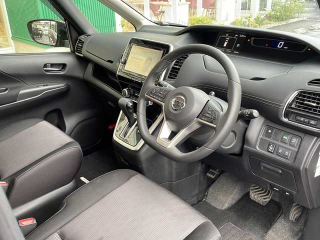 日産 セレナ ハイウェイスター Vセレクション 青森県 2017(平29)年 9.7万km マルーンレッド 4WD/セーフティパックA/純正9インチナビ・フルセグTV/CD・DVD・Bluetooth・SD/純正フリップダウンモニター/アラウンドビューモニター/インテリジェントパーキングアシスト/純正ドライブレコーダー/両側パワースライドドア/エマージェンシーブレーキ/クルーズコントロール/フロント・バックソナー/サイド・カーテンエアバッグ/ビルトインETC/LEDヘッドライト/フォグランプ/純正15インチアルミ