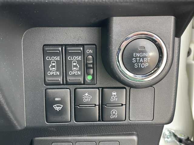 トヨタ ルーミー カスタムG S 新潟県 2018(平30)年 6.3万km パールホワイトⅢ 4WD/純正9インチSDナビ(NSZT-Y68T)/CD/DVD/BT/フルセグテレビ/SDミュージックサーバー/全方位カメラ/ETC/ドライブレコーダー/衝突被害軽減ブレーキ/レーンキープアシスト/クルーズコントロール/両側パワースライドドア/シートヒーター /ステアリングスイッチ/コーナーセンサー/スマートキー/プッシュスタート/LEDヘッドライト/オートライト/フォグランプ/純正14インチアルミホイール