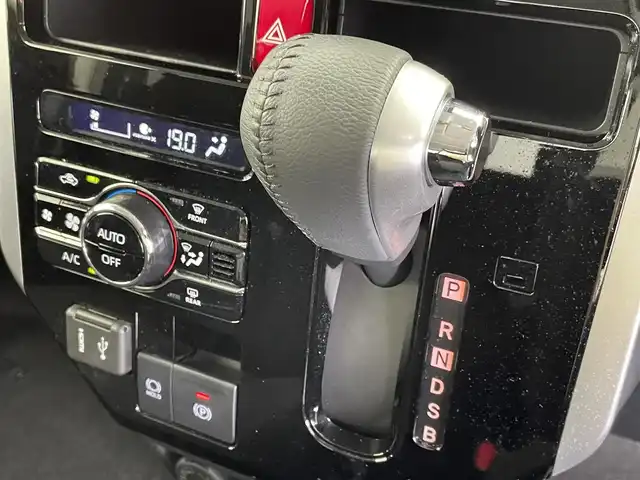 トヨタ ルーミー カスタムG 群馬県 2024(令6)年 0.9万km ブラックマイカメタリック 禁煙車　両側パワスラ　純正ディスプレイオーディオ　BT　フルセグ　アップルカープレイ　HDMI　衝突軽減システム　コーナーセンサー　追従クルコン　レーンキープアシスト　シートヒーター　オートホールド