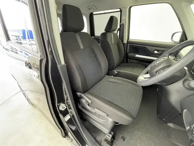 トヨタ ルーミー カスタムG 群馬県 2024(令6)年 0.9万km ブラックマイカメタリック 禁煙車　両側パワスラ　純正ディスプレイオーディオ　BT　フルセグ　アップルカープレイ　HDMI　衝突軽減システム　コーナーセンサー　追従クルコン　レーンキープアシスト　シートヒーター　オートホールド