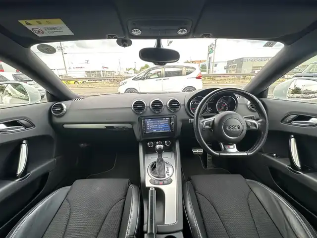 アウディ ＴＴクーペ 1．8 TFSI Sライン 愛知県 2013(平25)年 5万km パール ナビゲーション　/フルセグテレビ　/ＣＤ＆ＤＶＤ　/ブルートゥース　/ＵＳＢ接続　/ミュージックサーバー　/バックカメラ　/ＥＴＣ　/ハーフレザーシート　/キーレス　/社外１９インチアルミホイール　/保証書　/取扱説明書　/整備手帳