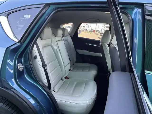 マツダ ＣＸ－５ XD Lパッケージ 宮城県 2018(平30)年 6.1万km エターナルブルーマイカ BOSEサウンドシステム/360度ビューモニター/フロントパーキングセンサー/＝＝＝/アドバンストスマートシティブレーキサポート/後退時スマートシティブレーキサポート/誤発進抑制制御/スマートブレーキサポート/レーダークルーズコントロール/ブラインドスポットモニタリング/車線逸脱警報システム/レーンキープアシストシステム/リアパーキングセンサー/ドライバーアテンションアラート/マツダコネクトナビ/・Bluetooth/・USB/ETC（バイザー裏）/パワーバックドア/ホワイトレザーシート/シートヒーター/ステアリングヒーター/パワーシート（運転席メモリー機能付）/革巻きステアリング/ステアリングウイッチ/電動パーキングブレーキ/ブレーキホールド/アダプティブLEDヘッドランプ/フォグランプ/オートライト/スマートキー＆プッシュスタート/電動格納ミラー/純正17インチAWレスオプション/純正ラバーマット/W/サイド/カーテンエアバッグ