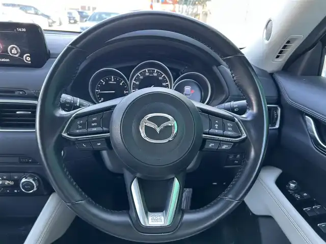 マツダ ＣＸ－５ XD Lパッケージ 宮城県 2018(平30)年 6.1万km エターナルブルーマイカ BOSEサウンドシステム/360度ビューモニター/フロントパーキングセンサー/＝＝＝/アドバンストスマートシティブレーキサポート/後退時スマートシティブレーキサポート/誤発進抑制制御/スマートブレーキサポート/レーダークルーズコントロール/ブラインドスポットモニタリング/車線逸脱警報システム/レーンキープアシストシステム/リアパーキングセンサー/ドライバーアテンションアラート/マツダコネクトナビ/・Bluetooth/・USB/ETC（バイザー裏）/パワーバックドア/ホワイトレザーシート/シートヒーター/ステアリングヒーター/パワーシート（運転席メモリー機能付）/革巻きステアリング/ステアリングウイッチ/電動パーキングブレーキ/ブレーキホールド/アダプティブLEDヘッドランプ/フォグランプ/オートライト/スマートキー＆プッシュスタート/電動格納ミラー/純正17インチAWレスオプション/純正ラバーマット/W/サイド/カーテンエアバッグ