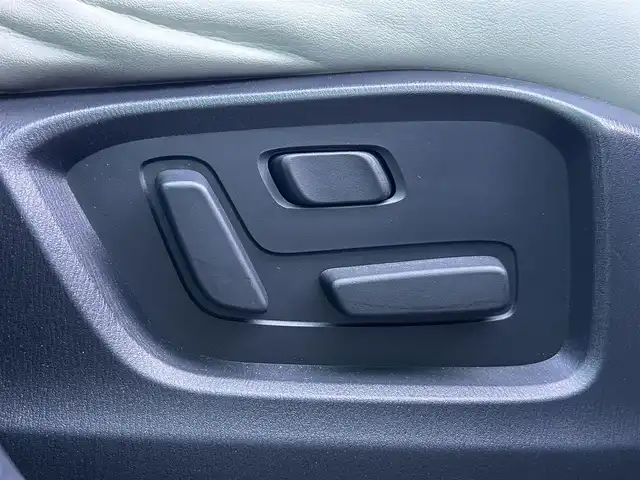 マツダ ＣＸ－５ XD Lパッケージ 宮城県 2018(平30)年 6.1万km エターナルブルーマイカ BOSEサウンドシステム/360度ビューモニター/フロントパーキングセンサー/＝＝＝/アドバンストスマートシティブレーキサポート/後退時スマートシティブレーキサポート/誤発進抑制制御/スマートブレーキサポート/レーダークルーズコントロール/ブラインドスポットモニタリング/車線逸脱警報システム/レーンキープアシストシステム/リアパーキングセンサー/ドライバーアテンションアラート/マツダコネクトナビ/・Bluetooth/・USB/ETC（バイザー裏）/パワーバックドア/ホワイトレザーシート/シートヒーター/ステアリングヒーター/パワーシート（運転席メモリー機能付）/革巻きステアリング/ステアリングウイッチ/電動パーキングブレーキ/ブレーキホールド/アダプティブLEDヘッドランプ/フォグランプ/オートライト/スマートキー＆プッシュスタート/電動格納ミラー/純正17インチAWレスオプション/純正ラバーマット/W/サイド/カーテンエアバッグ
