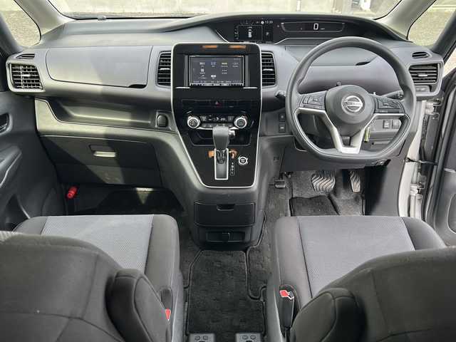 日産 セレナ X 福島県 2020(令2)年 8.6万km ブリリアントシルバー 4WD ナビ Bluetooth　バックカメラ 左側パワースライドドア エマージェンシーブレーキ クルーズコントロール ETC オートライト アイドリングストップ スマートキー　スペアキー 取扱説明書