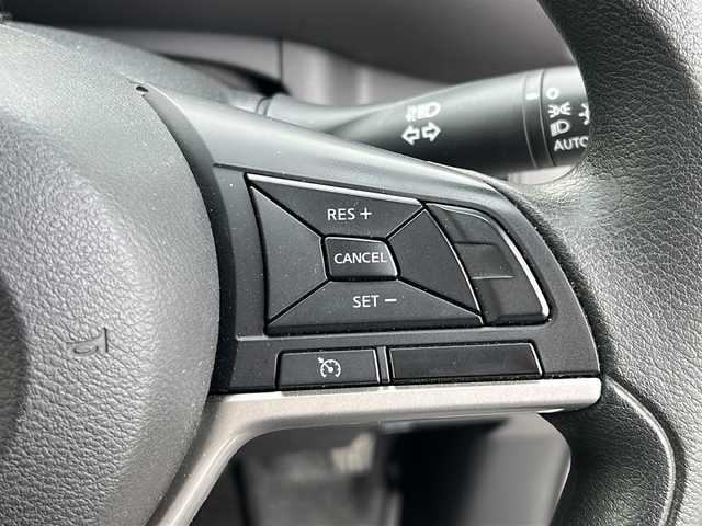 日産 セレナ X 福島県 2020(令2)年 8.6万km ブリリアントシルバー 4WD ナビ Bluetooth　バックカメラ 左側パワースライドドア エマージェンシーブレーキ クルーズコントロール ETC オートライト アイドリングストップ スマートキー　スペアキー 取扱説明書