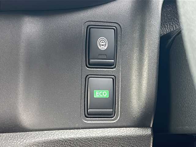 日産 セレナ X 福島県 2020(令2)年 8.6万km ブリリアントシルバー 4WD ナビ Bluetooth　バックカメラ 左側パワースライドドア エマージェンシーブレーキ クルーズコントロール ETC オートライト アイドリングストップ スマートキー　スペアキー 取扱説明書