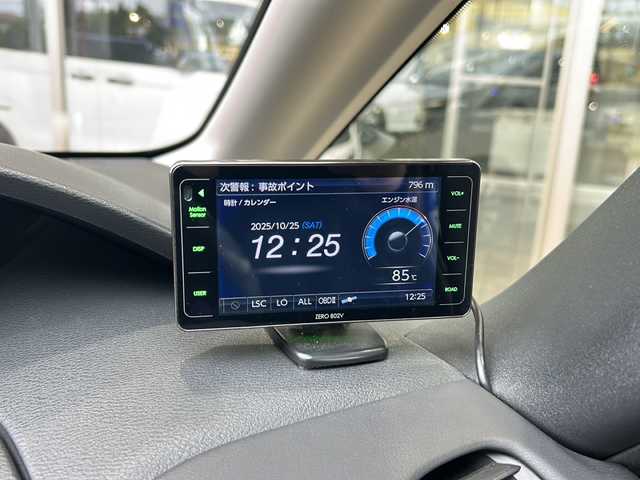 日産 セレナ ハイウェイスター 静岡県 2016(平28)年 8.9万km ブリリアントホワイトパール ストラーダナビ/・CD/DVD/・Bluetooth/・FM/AM/・SD/・フルセグTV/主要装備/・後席フリップダウンモニター/・エマージェンシーブレーキ/・両側パワースライドドア/・前後ドライブレコーダー/・ビルトインＥＴＣ/・ＬＥＤヘッドライト/・16インチ純正アルミ/・バックカメラ/・レーダー探知機/・車線逸脱警報/・アイドリングストップ/・横滑り防止装置/・オートライト/・フォグランプ