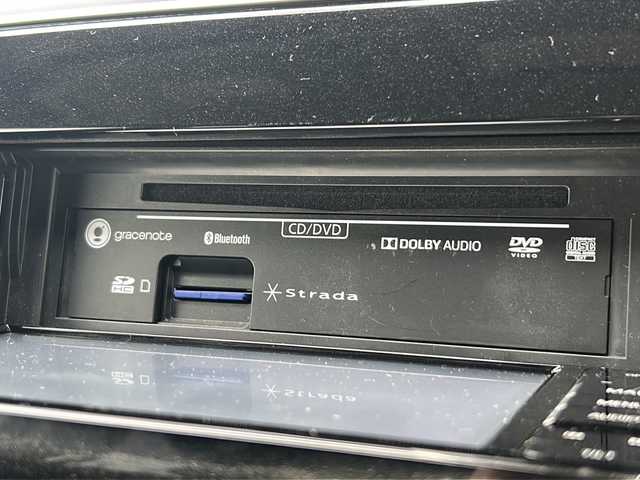 日産 セレナ ハイウェイスター 静岡県 2016(平28)年 8.9万km ブリリアントホワイトパール ストラーダナビ/・CD/DVD/・Bluetooth/・FM/AM/・SD/・フルセグTV/主要装備/・後席フリップダウンモニター/・エマージェンシーブレーキ/・両側パワースライドドア/・前後ドライブレコーダー/・ビルトインＥＴＣ/・ＬＥＤヘッドライト/・16インチ純正アルミ/・バックカメラ/・レーダー探知機/・車線逸脱警報/・アイドリングストップ/・横滑り防止装置/・オートライト/・フォグランプ