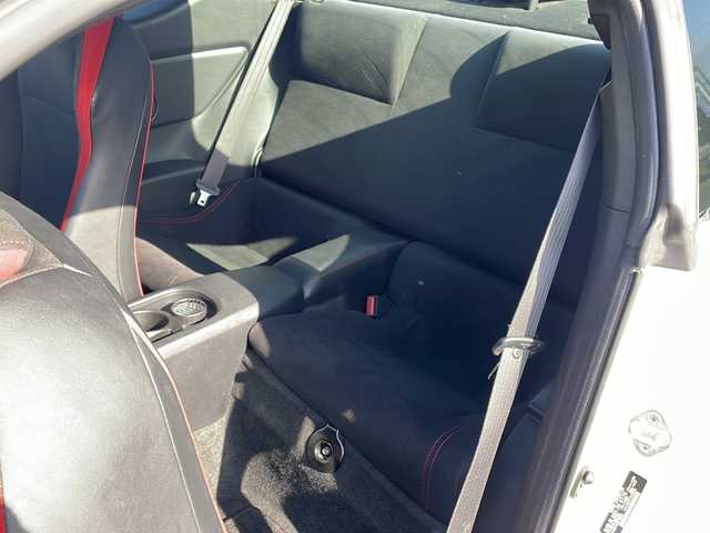 トヨタ ８６ GT 道東・釧路十勝 2017(平29)年 16.9万km クリスタルホワイトパール ・６速MT/・社外カーオーディオ/（CD/BT/USB）/・10型ドラレコ付きデジタルミラー/・LEDヘッドライト/・オートライト/・横滑り防止/・純正フロアマット/・プッシュスタート/・スマートキー/・取扱説明書/・純正アルミホイール/・社外アルミホイール付冬タイヤ積込（205/55/R16）/2020年製造　残7ミリ