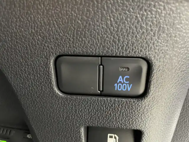 トヨタ プリウス A 富山県 2020(令2)年 4.7万km プラチナホワイトパールマイカ 純正SDナビ(AM/FM/BT/DVD/CD)/バックカメラ/フルセグTV/レーダークルーズコントロール/ブラインドスポットモニター/ヘッドアップディスプレイ/衝突軽減システム/コーナーセンサー/リヤクロストラフィックアラート/先行車発信告知/ロードサインアシスト/レーンキープアシスト/パーキングサポートブレーキ/オートLEDライト/オートマチックハイビーム/横滑り防止装置/盗難防止装置/ビルトインETC/ドライブレコーダー/パワーシート　運転席/フロアマット純正/スマートキー