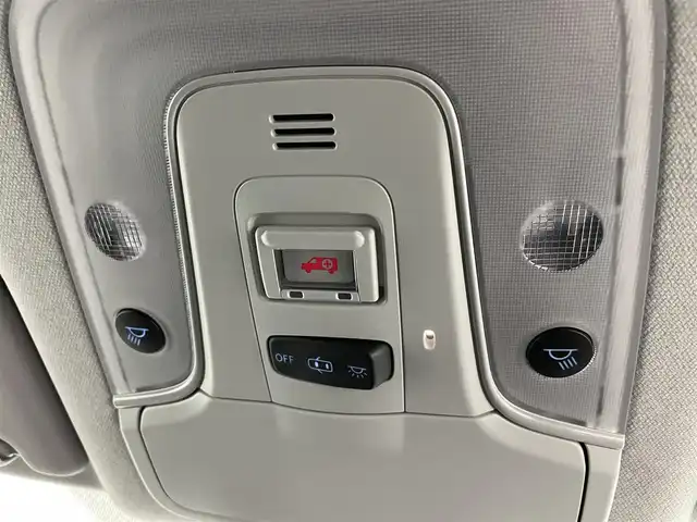 トヨタ プリウス A 富山県 2020(令2)年 4.7万km プラチナホワイトパールマイカ 純正SDナビ(AM/FM/BT/DVD/CD)/バックカメラ/フルセグTV/レーダークルーズコントロール/ブラインドスポットモニター/ヘッドアップディスプレイ/衝突軽減システム/コーナーセンサー/リヤクロストラフィックアラート/先行車発信告知/ロードサインアシスト/レーンキープアシスト/パーキングサポートブレーキ/オートLEDライト/オートマチックハイビーム/横滑り防止装置/盗難防止装置/ビルトインETC/ドライブレコーダー/パワーシート　運転席/フロアマット純正/スマートキー