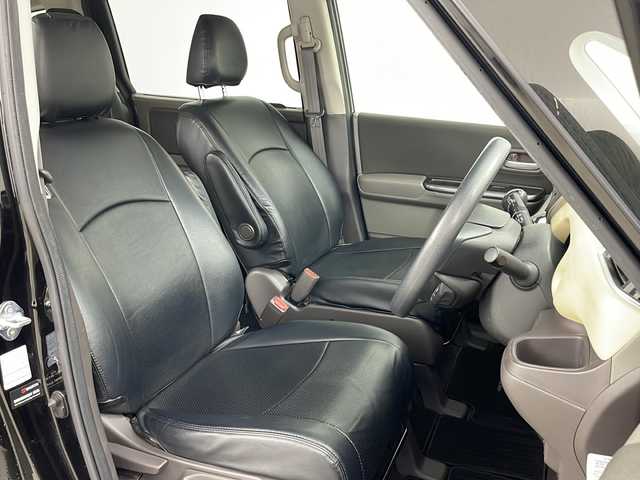 ホンダ フリード G ホンダセンシング 道央・札幌 2020(令2)年 5.9万km プレミアムスパークルブラックパール ・4WD/・寒冷地仕様/・ホンダセンシング/・アダプティブクルーズコントロール/・横滑り防止装置/・レーンキープアシスト/・純正ナビ（VXM-195VFi）/・BT/CD/DVD/SD/フルセグTV/・バックカメラ/・純正フリップダウンモニター/・両側パワースライドドア/・前席シートヒーター/・フロントワイパーデアイサー/・ドアミラーヒーター/・オートライト/・LEDヘッドライト/・積込スタッドレス社外AW付