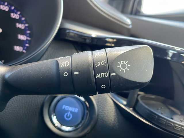 トヨタ Ｃ－ＨＲ G 愛知県 2017(平29)年 9.6万km ブラックマイカ /禁煙車//モデリスタフロントスポイラー//モデリスタサイドスカート//モデリスタリアスカート//モデリスタクールシャインキット//GANADOR4本出しマフラー//純正9インチナビ//フルセグ/Bluetooth/SD/CD/DVD//TVキャンセラー//バックカメラ//ビルトインETC//ドライブレコーダー//ハーフレザーシート//シートヒーター//ランバーサポート//プリクラッシュセーフティ//ブラインドスポットモニター//リアクロストラフィックアラート//レーンディパーチャーアラート//オートマッチックハイビーム//レーダークルーズコントロール//クリアランスソナー//車両接近通報//LEDオートヘッドライト//フォグランプ//純正18インチアルミホイール//スペアタイヤ//TRC//EVモード//ドライブモード//SPORT/NORMAL/ECO//オートブレーキホールド//プッシュスタート//スペアスマートキー//革巻きステアリング//ステアリモコン//チルト&テレスコピックステアリング//オートリトラクタブルウィンカーミラー//純正フロアマット//純正ドアバイザー//自動防眩ミラー//保証書//取扱説明書//ナビ取扱説明書//ディーラー点検整備記録簿R2.3.4.5.6