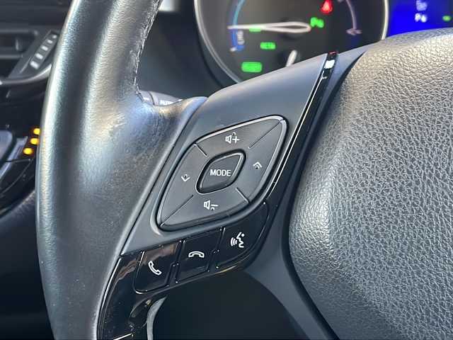 トヨタ Ｃ－ＨＲ G 愛知県 2017(平29)年 9.6万km ブラックマイカ /禁煙車//モデリスタフロントスポイラー//モデリスタサイドスカート//モデリスタリアスカート//モデリスタクールシャインキット//GANADOR4本出しマフラー//純正9インチナビ//フルセグ/Bluetooth/SD/CD/DVD//TVキャンセラー//バックカメラ//ビルトインETC//ドライブレコーダー//ハーフレザーシート//シートヒーター//ランバーサポート//プリクラッシュセーフティ//ブラインドスポットモニター//リアクロストラフィックアラート//レーンディパーチャーアラート//オートマッチックハイビーム//レーダークルーズコントロール//クリアランスソナー//車両接近通報//LEDオートヘッドライト//フォグランプ//純正18インチアルミホイール//スペアタイヤ//TRC//EVモード//ドライブモード//SPORT/NORMAL/ECO//オートブレーキホールド//プッシュスタート//スペアスマートキー//革巻きステアリング//ステアリモコン//チルト&テレスコピックステアリング//オートリトラクタブルウィンカーミラー//純正フロアマット//純正ドアバイザー//自動防眩ミラー//保証書//取扱説明書//ナビ取扱説明書//ディーラー点検整備記録簿R2.3.4.5.6