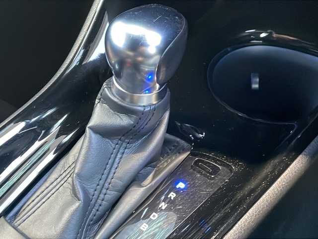 トヨタ Ｃ－ＨＲ G 愛知県 2017(平29)年 9.6万km ブラックマイカ /禁煙車//モデリスタフロントスポイラー//モデリスタサイドスカート//モデリスタリアスカート//モデリスタクールシャインキット//GANADOR4本出しマフラー//純正9インチナビ//フルセグ/Bluetooth/SD/CD/DVD//TVキャンセラー//バックカメラ//ビルトインETC//ドライブレコーダー//ハーフレザーシート//シートヒーター//ランバーサポート//プリクラッシュセーフティ//ブラインドスポットモニター//リアクロストラフィックアラート//レーンディパーチャーアラート//オートマッチックハイビーム//レーダークルーズコントロール//クリアランスソナー//車両接近通報//LEDオートヘッドライト//フォグランプ//純正18インチアルミホイール//スペアタイヤ//TRC//EVモード//ドライブモード//SPORT/NORMAL/ECO//オートブレーキホールド//プッシュスタート//スペアスマートキー//革巻きステアリング//ステアリモコン//チルト&テレスコピックステアリング//オートリトラクタブルウィンカーミラー//純正フロアマット//純正ドアバイザー//自動防眩ミラー//保証書//取扱説明書//ナビ取扱説明書//ディーラー点検整備記録簿R2.3.4.5.6