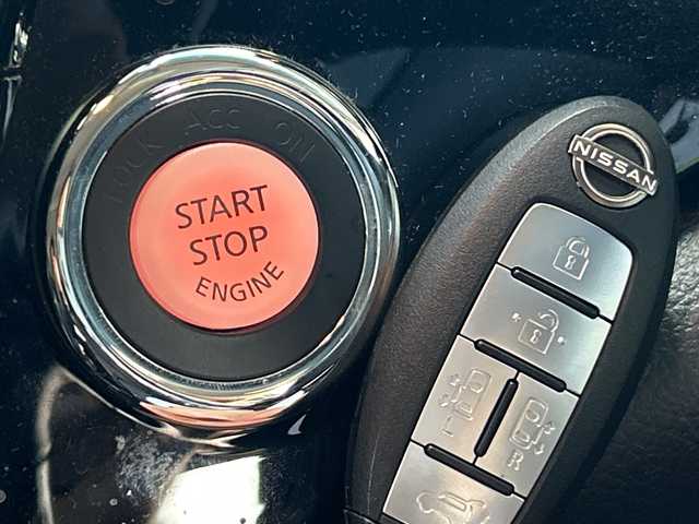 日産 エルグランド オーテック 福岡県 2024(令6)年 1.2万km ピュアホワイトパール 【ワンオーナー】/純正ナビ/iPod/SD/AM/FM/Bluetooth・CD/DVD/MusicStccker・HDMI/ETC(ビルド/ドライブレコーダー/純正フロアマット/クルーズコントロール/パワーシート（D.N)/オートライト/横滑り防止/電動格納ミラー/フリップダウンモニター/プッシュスタート/シートヒーター（D.N)/フォグランプ/Pスライドドア（両方）/電動リアゲート