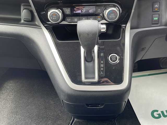 日産 セレナ ハイウェイスターVセレクションⅡ 長野県 2019(令1)年 4.7万km ブリリアントホワイトパール 2トーン 純正9インチナビゲーション/純正フリップダウンモニター/Bluetooth/CD/DVD/フルセグテレビ/全周囲カメラ/アラウンドビューモニター/前方ドライブレコーダー/ビルトインETC/クルーズコントロール/純正16インチアルミホイール/両側パワースライドドア/スマートキー/LEDヘッドライト/フォグランプ/スマートキー/プッシュスタートボタン/ダブルエアバッグ