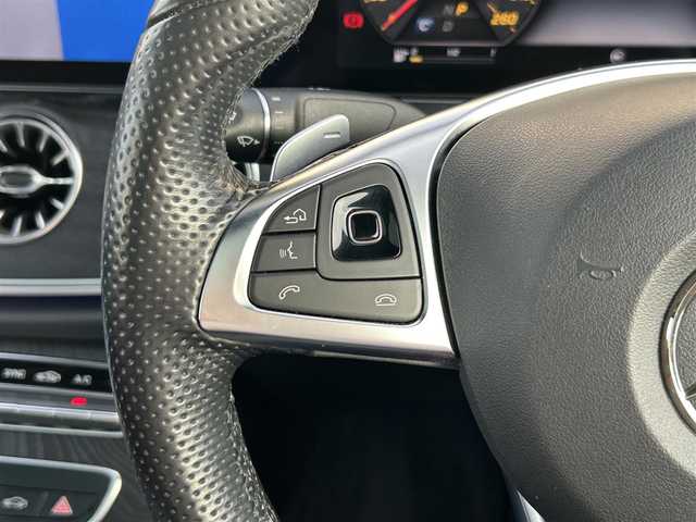メルセデス・ベンツ Ｅ２００ クーペ スポーツ 東京都 2017(平29)年 8.6万km 黒 サンルーフ/パヒュームアトマイザー/ドラレコ/HUD/ACC/赤革シート/シートヒーター/パワーシート/360度カメラ/純正HDDナビ/フルセグ/Bluetooth/ETC2.0/LED/スマートキー