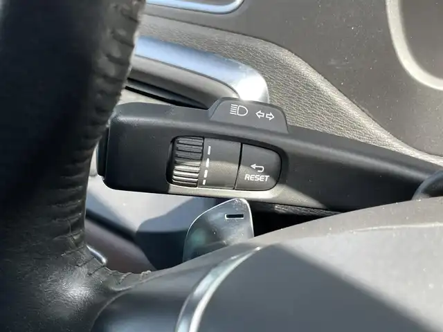 ボルボ Ｖ４０ T3 インスクリプション 石川県 2017(平29)年 6.3万km アイスホワイト 衝突軽減ブレーキ/アダプティブクルーズコントロ-ル/ブラインドスポットモニター/レーンキープアシスト/純正ナビ/フルセグ/バックカメラ/クリアランスソナー/黒革シート/シートヒーター/ETC/ドライブレコーダー