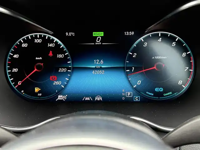 メルセデス・ベンツ Ｃ２００ 4マチック SW ローレウスED 道南・函館 2020(令2)年 4.2万km ダイヤモンドホワイト レザーエクスクルーシブパッケージ/・黒本革シート/・エアバランスパッケージ/(空気清浄機能、パフュームアトマイザー付)/・Burmesterサラウンドサウンドシステム/・360°カメラシステム/・シートベンチレーター［前席］(シートエアコン)/AMGスポーツステアリング/ステンレスアクセル＆ブレーキペダル（ラバースタッド付）/AIR BODY CONTROLサスペンション/ヘッドアップディスプレイ(HUD)/フットトランクオープナー/スライディングガラスルーフ/新車時保証書