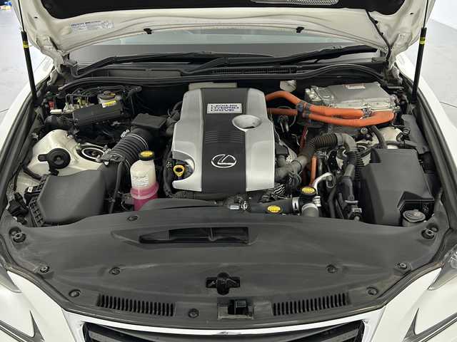 レクサス ＩＳ 300h バージョンL 愛知県 2014(平26)年 6万km ホワイトパールクリスタルシャイン 純正SDナビ/・AM/FM/・CD/DVD/Blu-ray/・SD/USB/AUX/・Bluetooth/・フルセグTV/バックカメラ/ステアリングスイッチ/革巻きステアリング/パドルシフト/前方ドライブレコーダー/ビルトインETC/プリクラッシュセーフティ/レーンディパーチャーアラート/クリアランスソナー/アダプティブクルーズコントロール/ブラインドスポットモニター/黒本革シート/前席パワーシート/運転席メモリーシート/前席シートヒーター/前席シートベンチレーション/オートマチックヘッドライト/フォグランプ/オートマチックハイビーム/オートワイパー/オートリトラミラー/純正１７インチアルミホイール