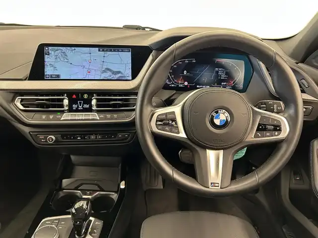 ＢＭＷ １１８ｉ Mスポーツ 岡山県 2020(令2)年 1.1万km 白 純ナビ/USB/BT/ACC/オートブレーキH/ドラレコ/ワイヤレス充電/Applecarplay/Androidauto/ライブコクピット/オートライト/LED/コンフォートアクセス/PWテールゲート