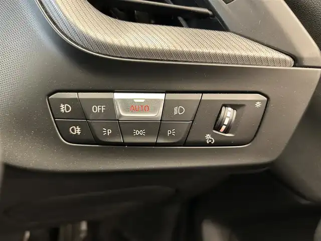 ＢＭＷ １１８ｉ Mスポーツ 岡山県 2020(令2)年 1.1万km 白 純ナビ/USB/BT/ACC/オートブレーキH/ドラレコ/ワイヤレス充電/Applecarplay/Androidauto/ライブコクピット/オートライト/LED/コンフォートアクセス/PWテールゲート