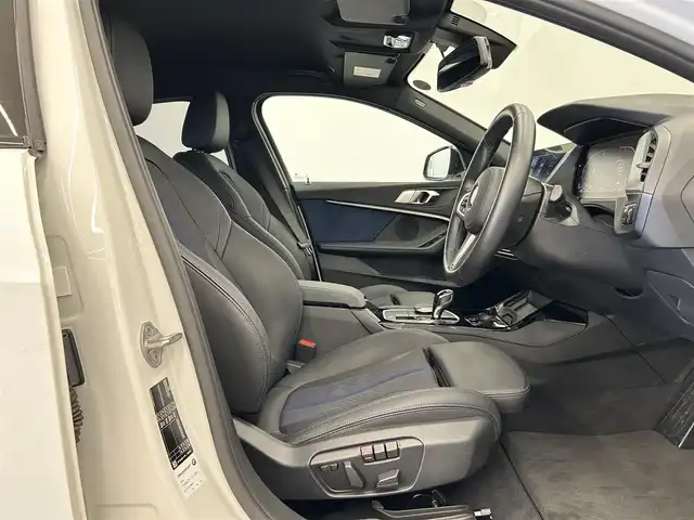 ＢＭＷ １１８ｉ Mスポーツ 岡山県 2020(令2)年 1.1万km 白 純ナビ/USB/BT/ACC/オートブレーキH/ドラレコ/ワイヤレス充電/Applecarplay/Androidauto/ライブコクピット/オートライト/LED/コンフォートアクセス/PWテールゲート