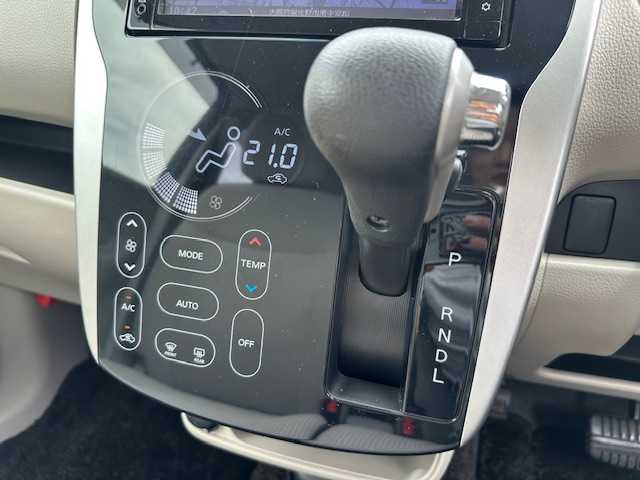 日産 デイズ X 大阪府 2019(平31)年 2.9万km ホワイトパール ナビ　/フルセグ　/Ｂｌｕｅｔｏｏｔｈ　/全方位カメラ　/ドライブレコーダー　/スマートキー　/踏み間違い防止　/フロアーマット　/サイドバイザー
