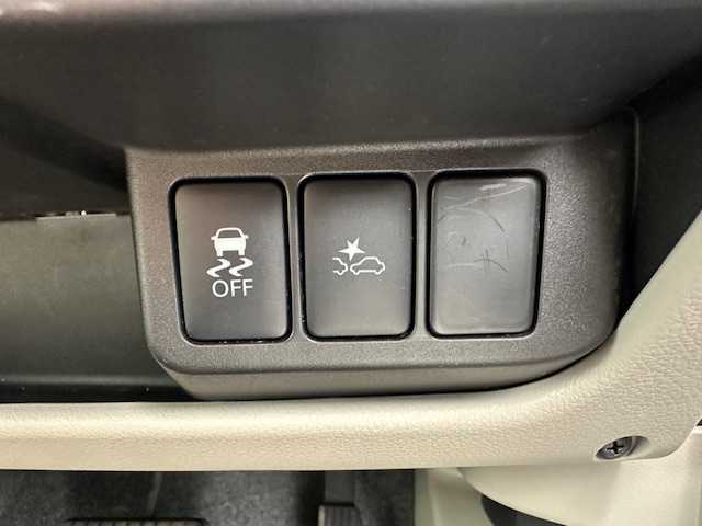 日産 デイズ X 大阪府 2019(平31)年 2.9万km ホワイトパール ナビ　/フルセグ　/Ｂｌｕｅｔｏｏｔｈ　/全方位カメラ　/ドライブレコーダー　/スマートキー　/踏み間違い防止　/フロアーマット　/サイドバイザー