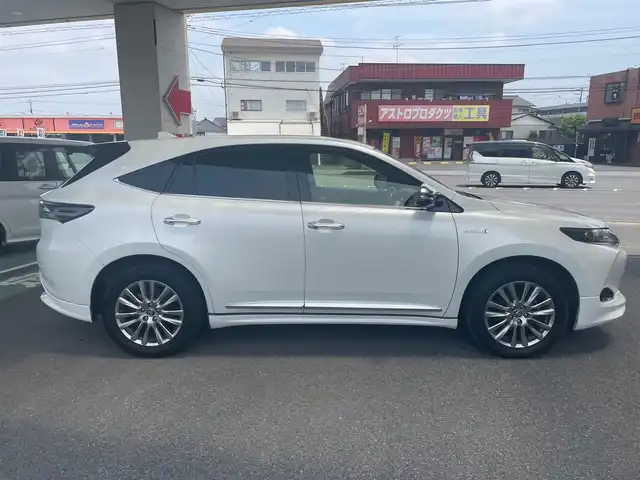 トヨタ ハリアー ハイブリッド プレミアム 茨城県 2014(平26)年 5.1万km ホワイトパールクリスタルシャイン ワンオーナー/ディーラーオプションナビ（CD/DVD/BT/フルセグTV）/レザーシート/D/N席パワーシート/D/N席シートヒーター/D席メモリーシート/サンルーフ/パワーバックドア/バック・フロントカメラ/TRDエアロ/クルーズコントロール/車線逸脱/純正フロアマット